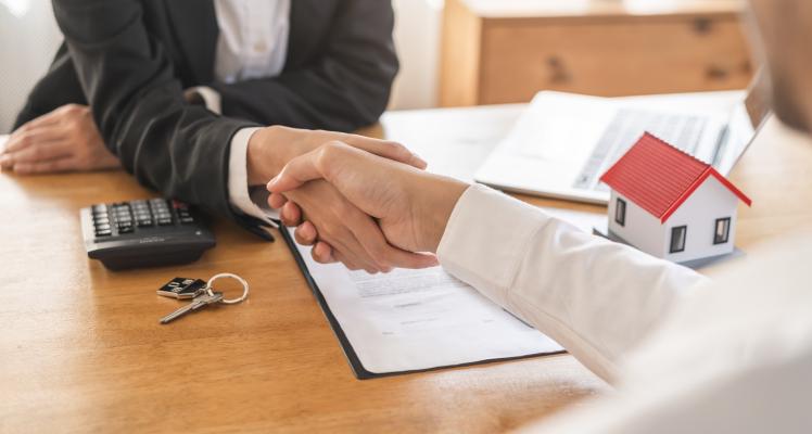 Mortgage broker and client.